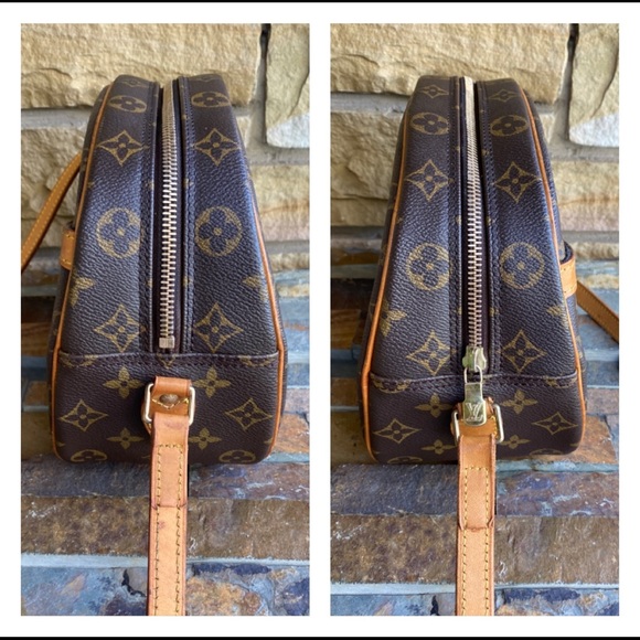 Louis Vuitton Crossbody - Picture 4 of 15